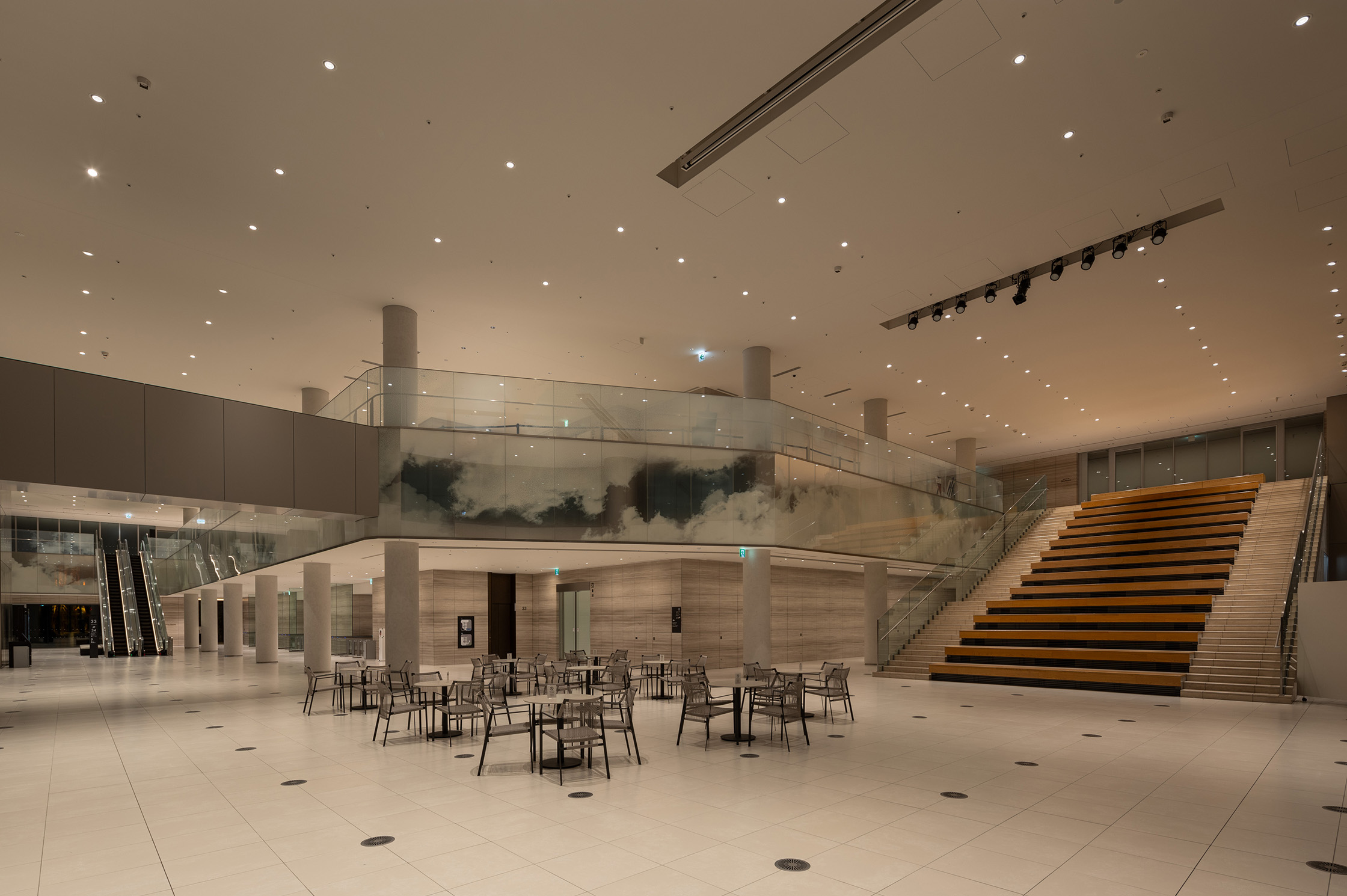 麻布台ヒルズ 森JPタワー　33F・34Fスカイロビー