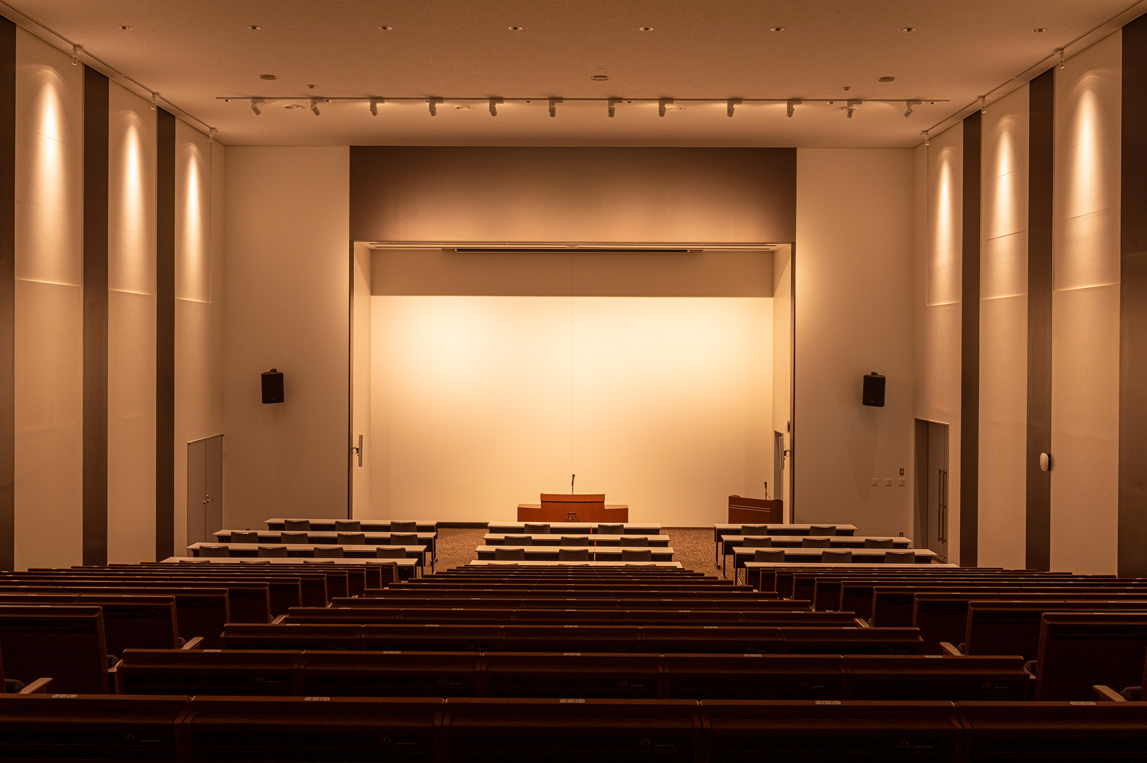 日本大学松戸歯学部　50周年記念講堂